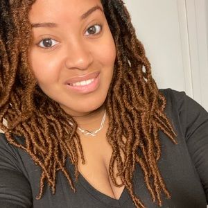 Meet your Posher, Jaye